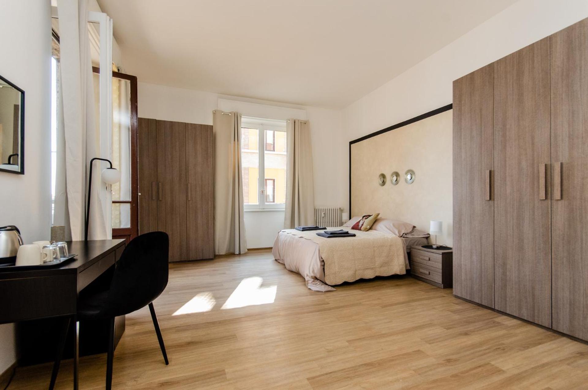 Beige Mailand